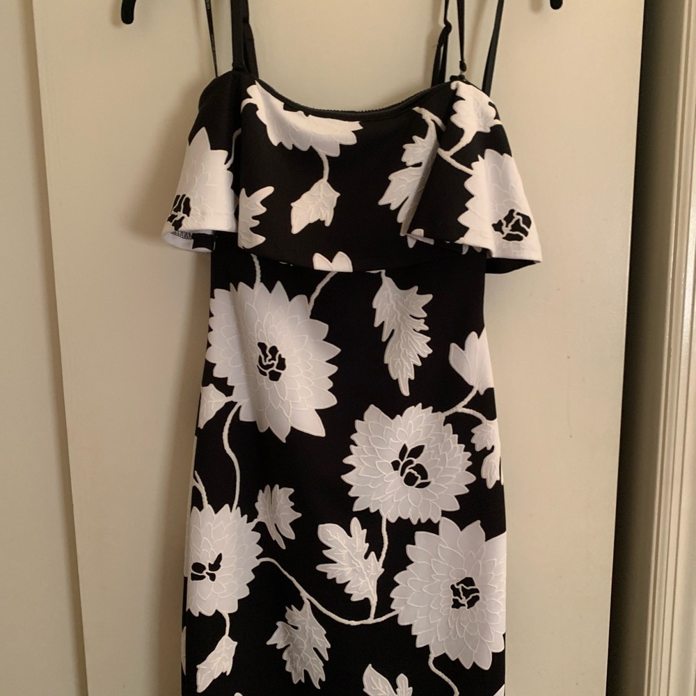 Guess off the shoulder floral dress
